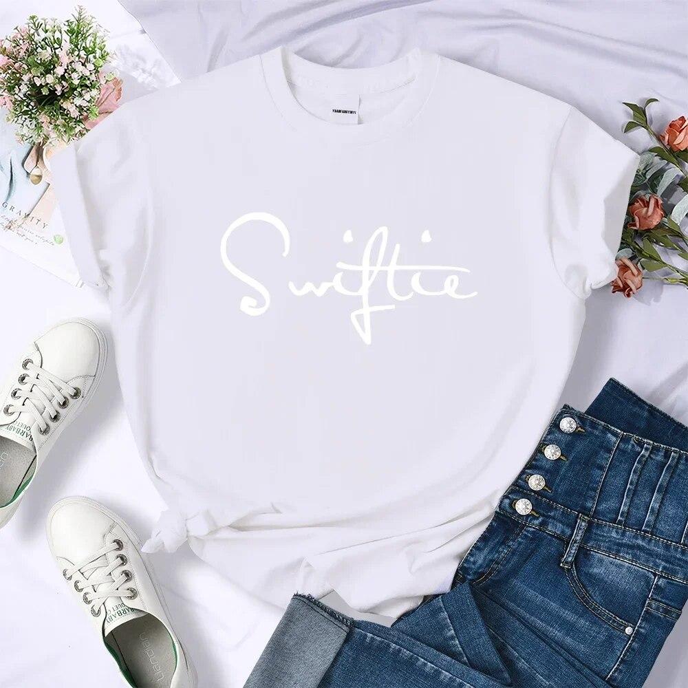 Swiftie Retro Y2K Tričko s potiskem Dámská letní móda Crop Top Sport Neformální topy Oblečení Street Personality Tričko Dámské