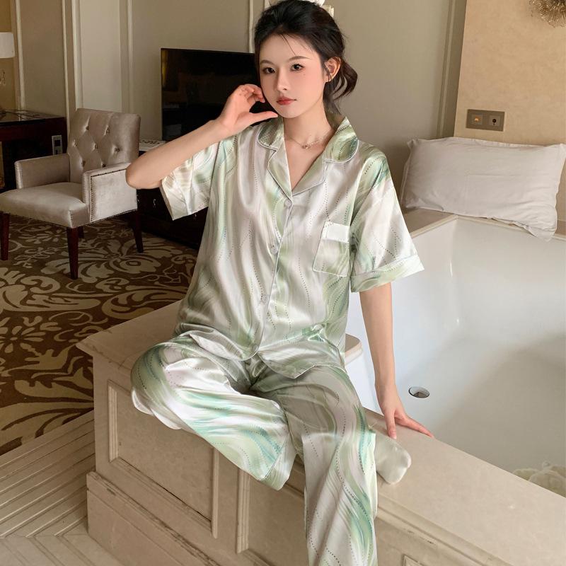 

Gradual Change Green High-End Ice Silk Pajamas Women S Summer Short-Sleeved Trousers Can Be Worn Outside Loungewear 2XL
