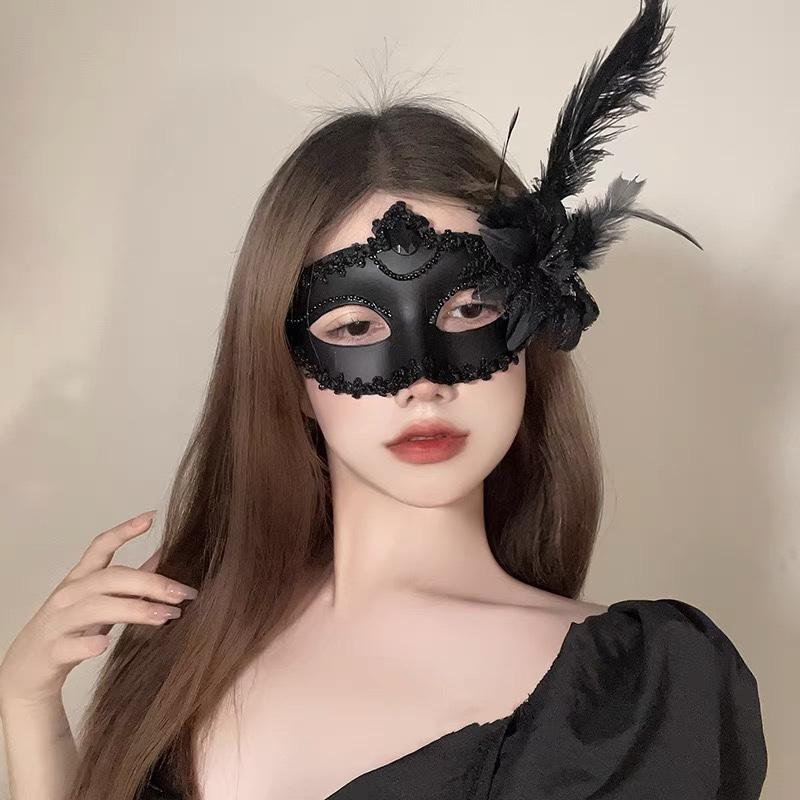 Makeup Dance Party Mask Half-face Sexy Lace Feather Mask Halloween Mask Posing Props Headgear