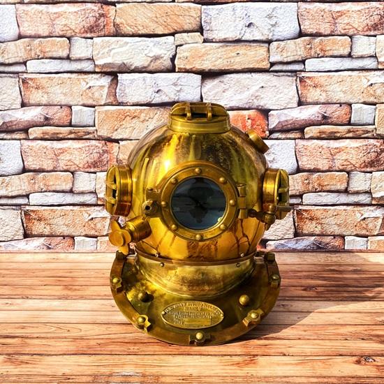 45,72 cm Kommando-Taucherhelm US Navy Mark V Taucherhelm mit Holzsockel Tiefsee-Tauchhelm Marine-Taucherhelm Heimdekor