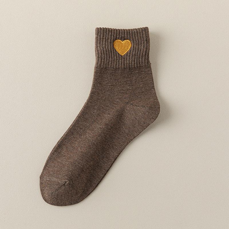 Female Spring and Autumn Pure Color Love Embroidery Sweat Absorption College Wind Tube Cotton Socks