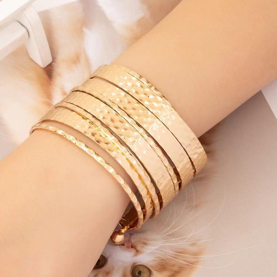 

One Piece Women s Bracelet Multiple Rows Geometric Punk Fashion Bracelet for Daily and Vacation Wear