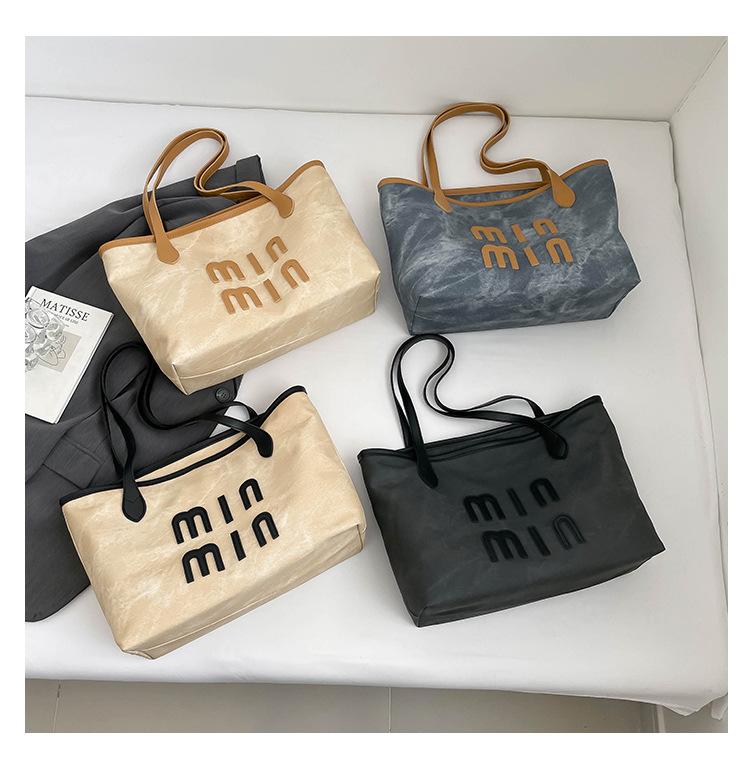 Large Capacity Women's Tote Bag - 2025 New Autumn/Winter Collection: Versatile & Stylish Shoulder Bag