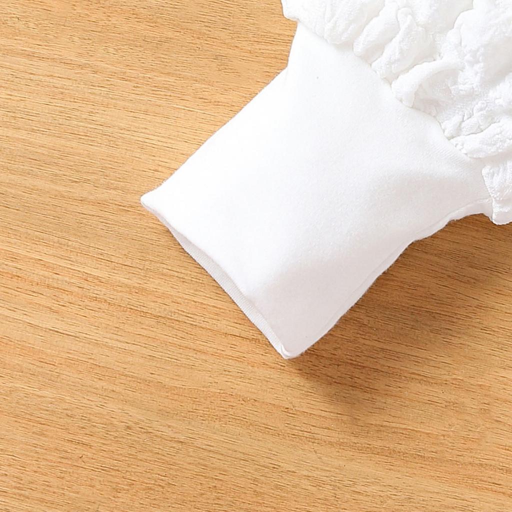 Stilig kjolesett med lange ermer