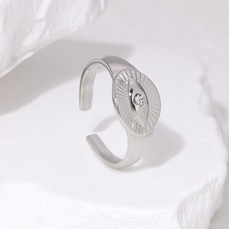 Vintage Stainless Steel Rhinestone Ring: European & American Women's Trend