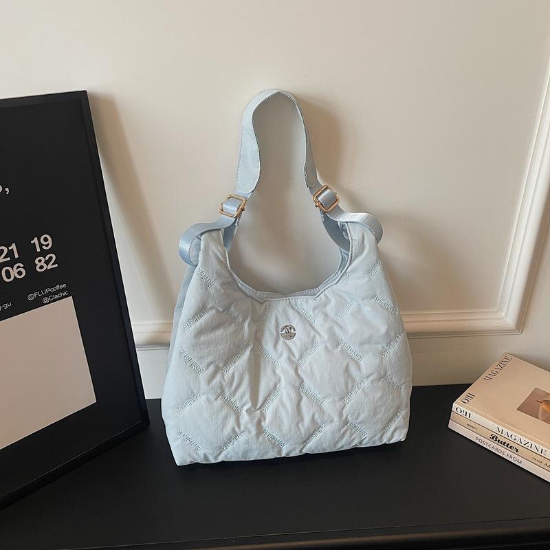 Rhombus embroidery thread bag women's large-capacity commuting simple tote bag casual versatile literary messenger bag