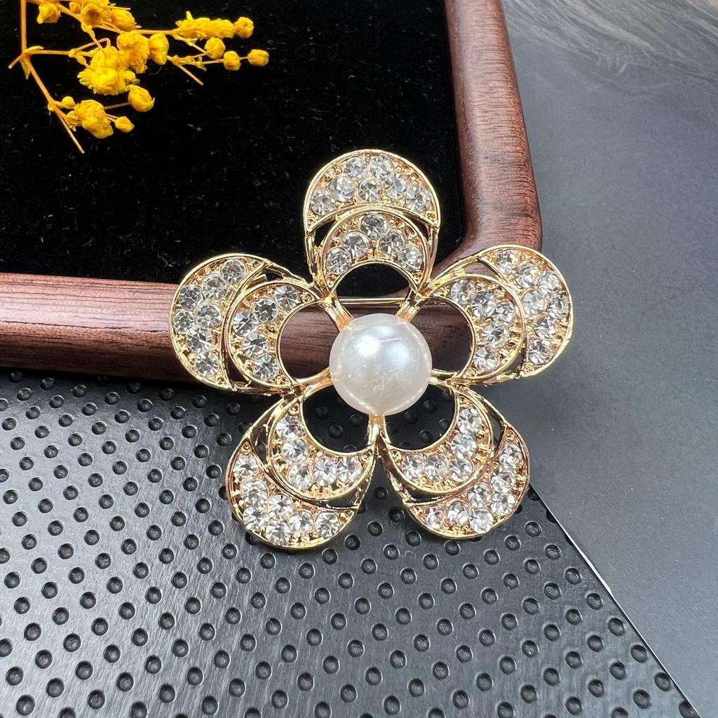 Broșă Retro Cristal Diamant cu Ac Anti-Expunere și Cataramă din Aliaj pentru Accesorii Vestimentare