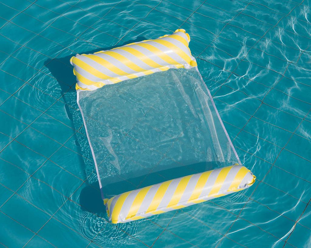 Water inflatable floating row diagonal striped hammock with net outdoor foldable deck chair floating bed