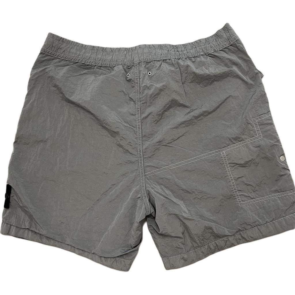 Stone Island zip-pocket shorts K1S15L100013S0019-V0061