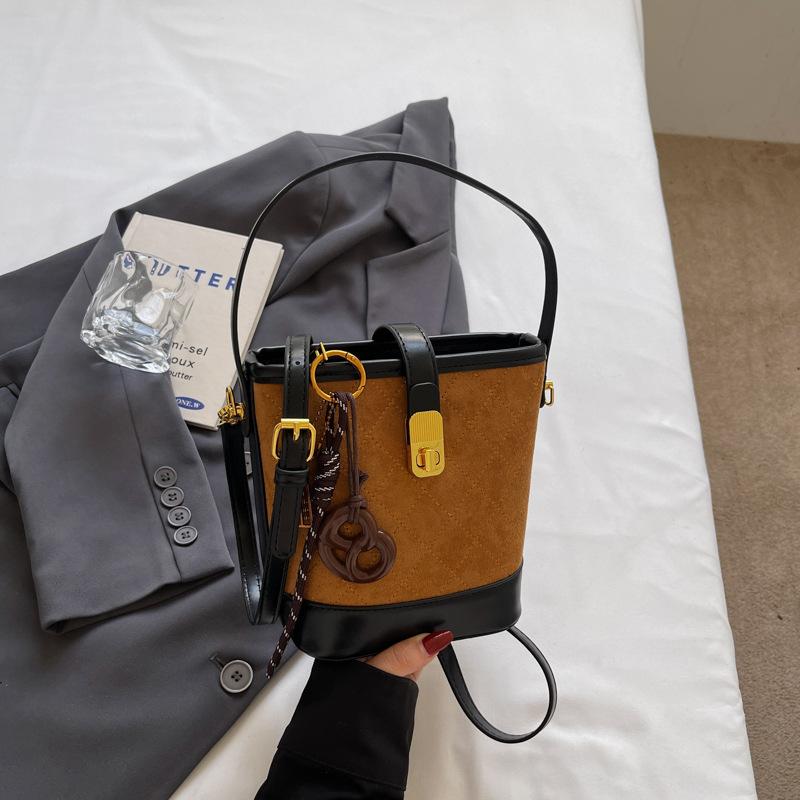 Herbst einfache Handtasche kleine Tasche Damen neue hochwertige Beuteltasche Rautenmuster lässige Schulter-Umhängetasche
