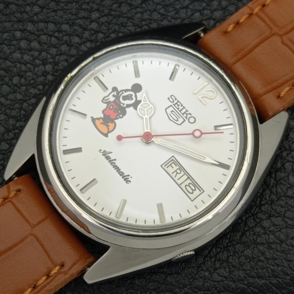 SEIKO 5 VINTAGE AUTOMATIC 7009A JAPAN MENS WHITE COLOR DIAL WATCH a700554-5