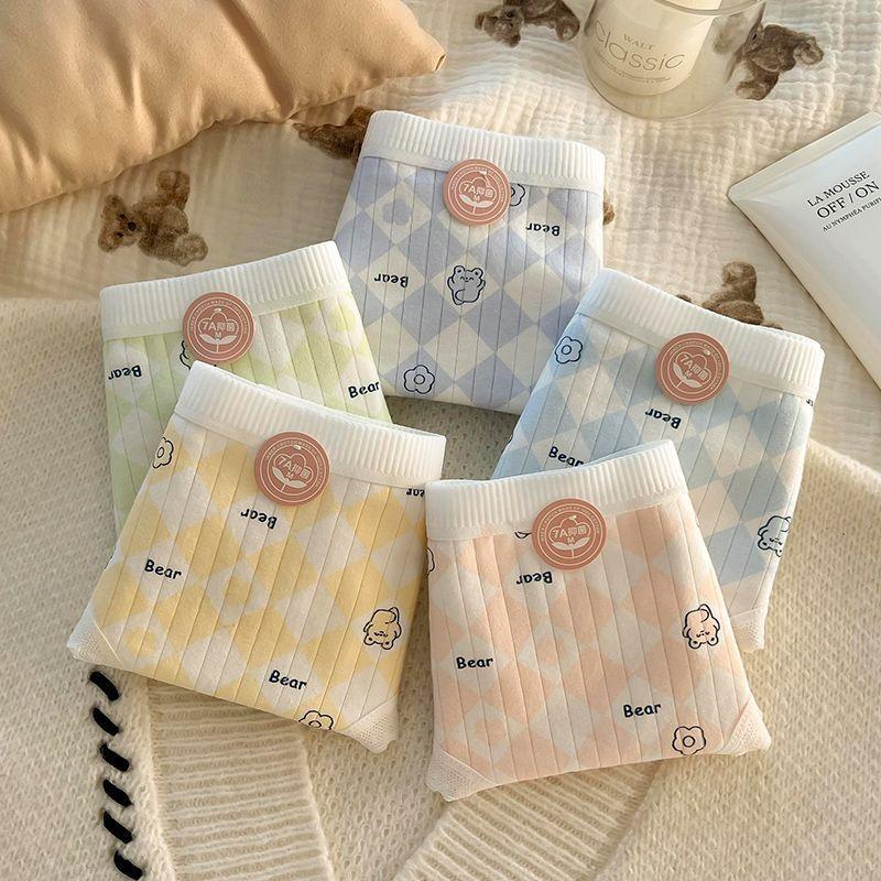 Antibacterial Pure Cotton Cute Teddy Bear Printed Panties with Waist and Hip Triangular Women’s Panties