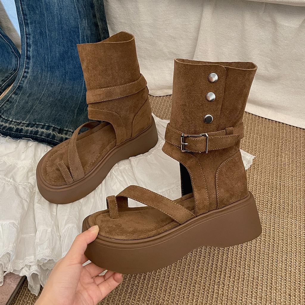 Queen Fan retro thick-soled one-word sandals for women's summer wear 2025 new high-end cover toe heightening cool boots