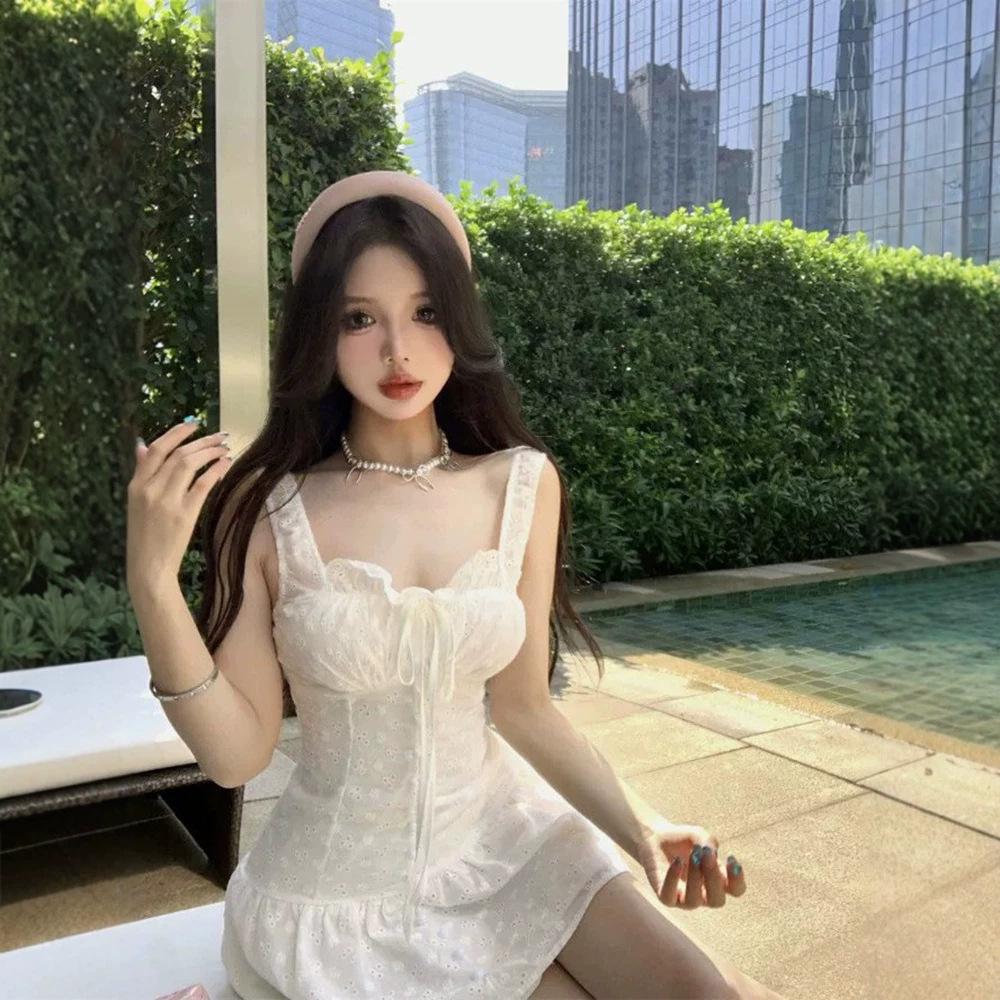 French white lace-up suspender dress women's summer waist slim skirt small sweet wind a word short skirt