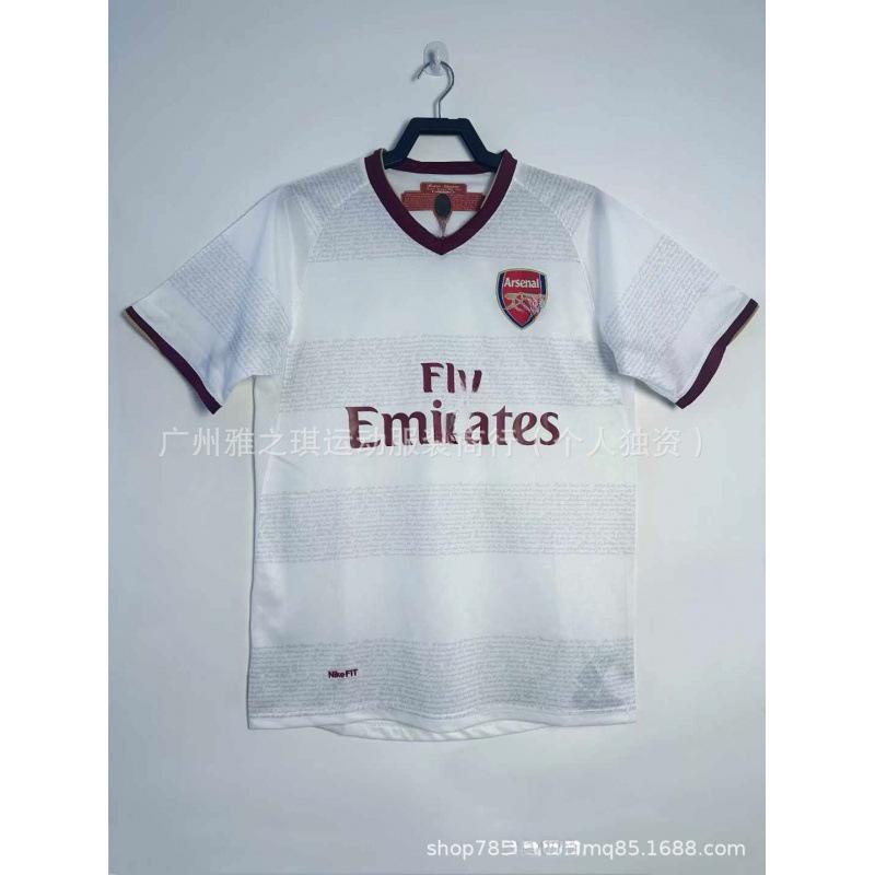 Retro Series Jersey No. 14 Henry Bergkamp Short-sleeved Sports Football Jersey, One Piece Wholesale.