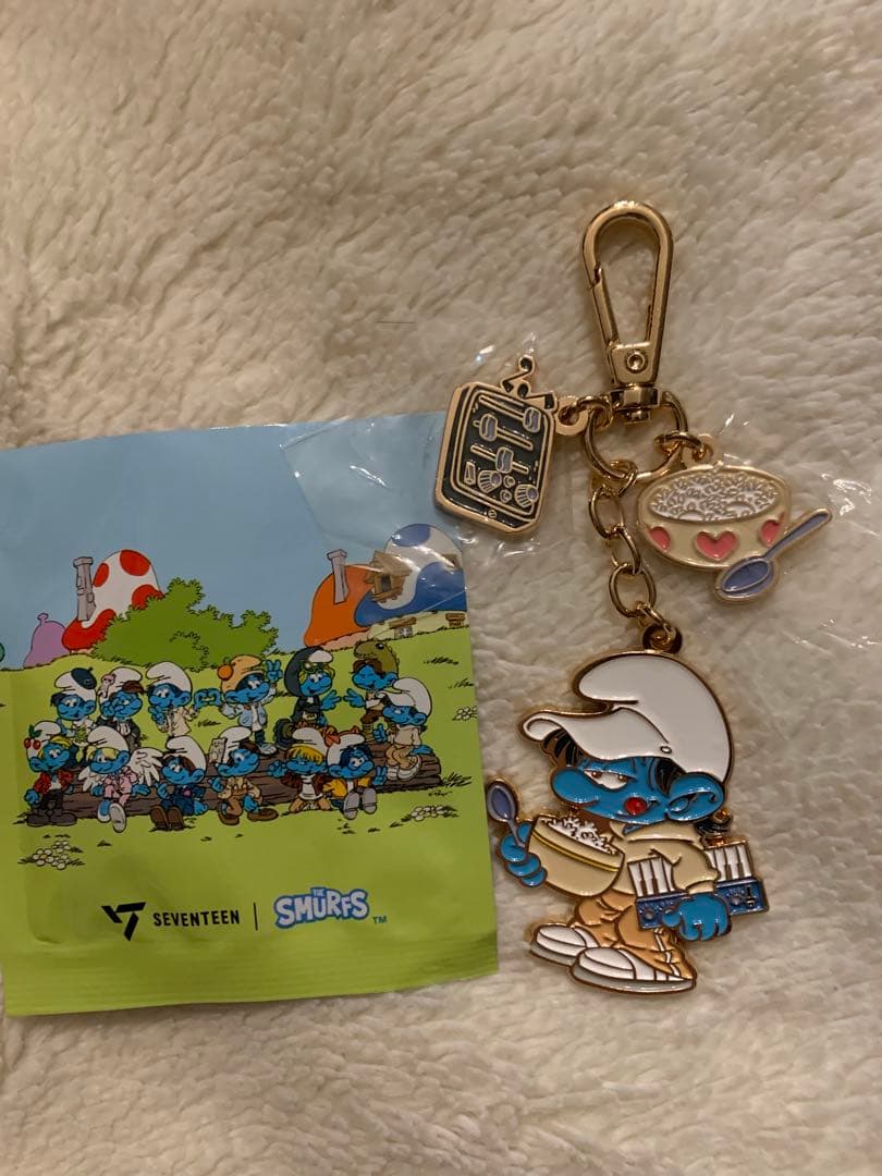 

[Б/У] SEVENTEEN Смурфики Айзек Тост Брелок Узи