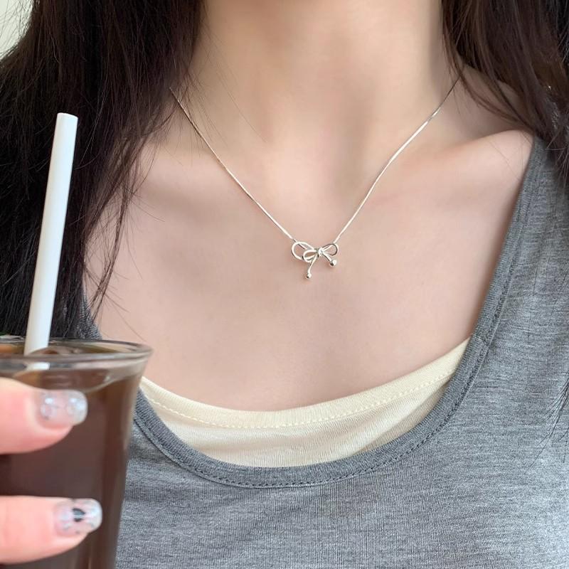 Spot bow necklace women's summer new collarbone chain high-end niche