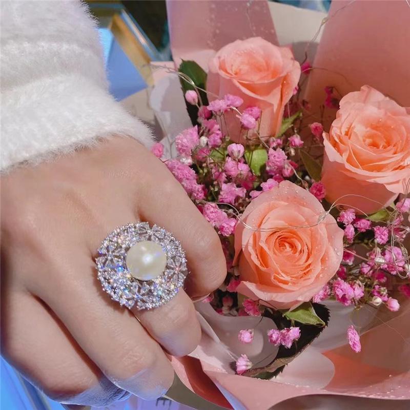 Women's Luxury French Pearl Ring with Pavé Diamonds - High-End Xiaohongshu-Inspired Design