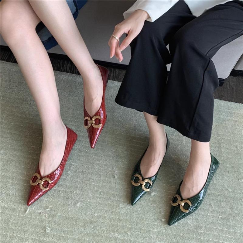 Fashion Flat Shoes for Women Spring Autumn 2025 New Pointed Flat Black Light Mouth Flat Heel Soft Sole Women's Shoes Plus Size 42 43 44