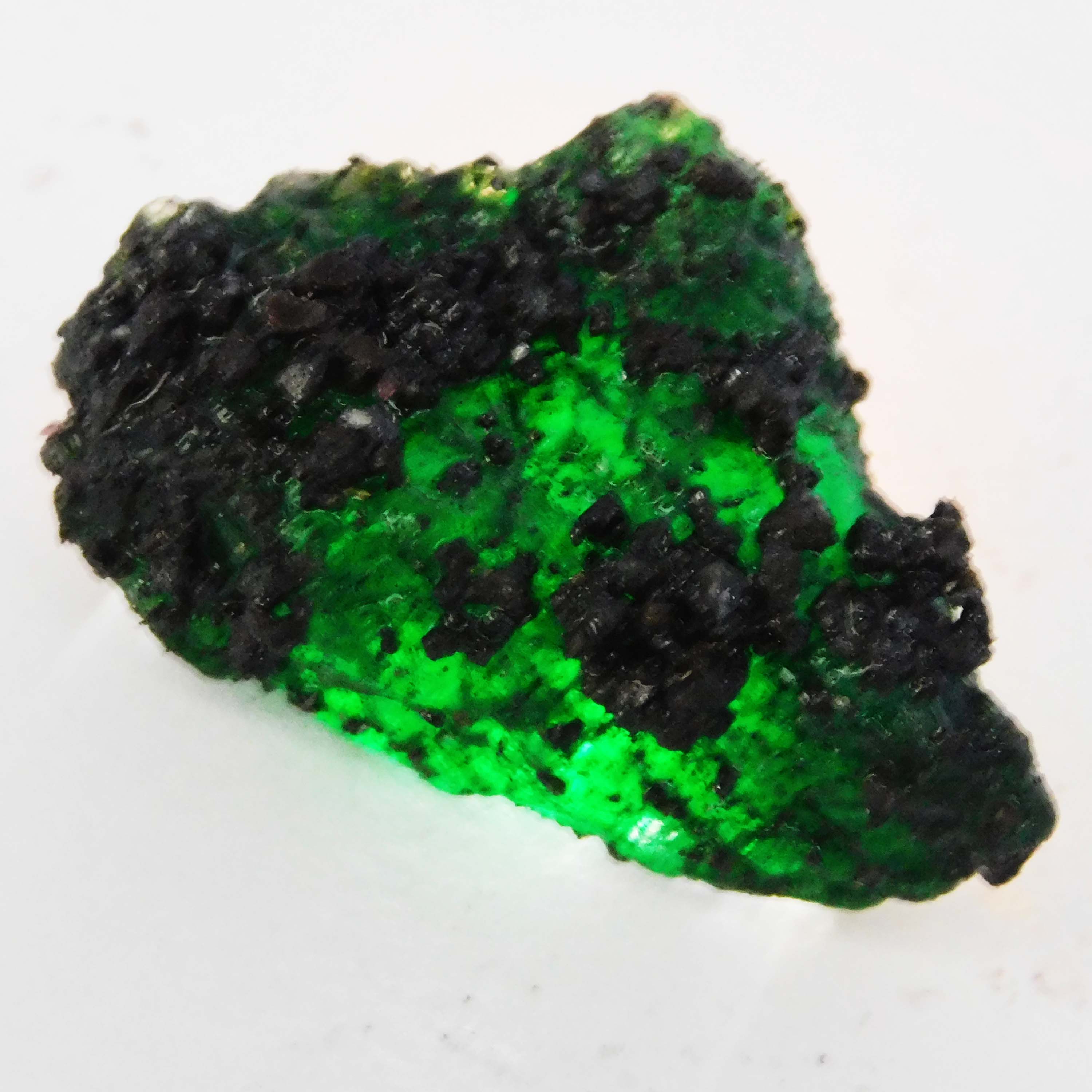 

78 Ct Earth Mined CERTIFIED Natural Green Emerald Huge Rough Loose Gemstone A-5542 37.1 mm approx зелений
