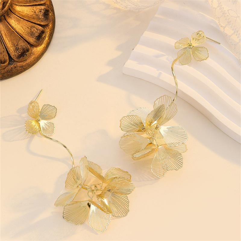 Vintage Goldfarbene Große Blumen-Hängeohrringe für Damen Klassische Mehrschichtige Metall-Ohrringe mit Langem Quasten-Anhänger Bohmischer Ohrschmuck Geschenke