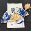 Goldener Faltfächer - Klassischer Chinesischer Stil für Tanzen, Tragbar und Elegant im Design