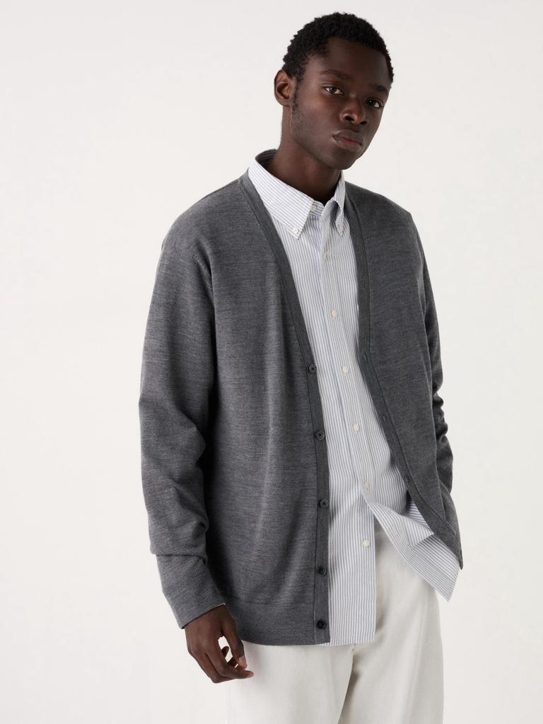 Uniqlo Japan Extra Feiner Merino V-Ausschnitt Cardigan Langarm