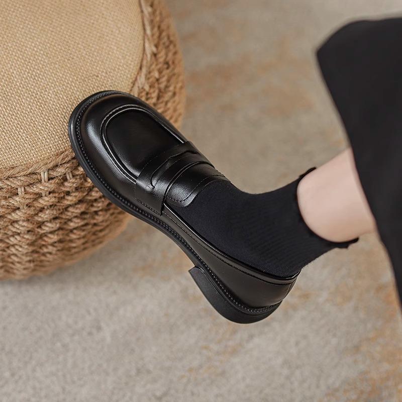 

Британские маленькие кожаные туфли женские весенние черные мокасины 2025 новые туфли Doudou с одной педалью плоские одинарные туфли 40 чёрный