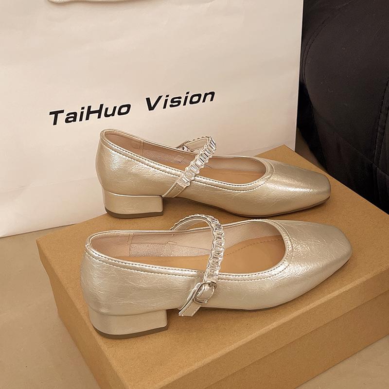 2025 French temperament rhinestone single shoes square head retro comfortable Mary Jane shoes thick heel elegant fairy style with skirt