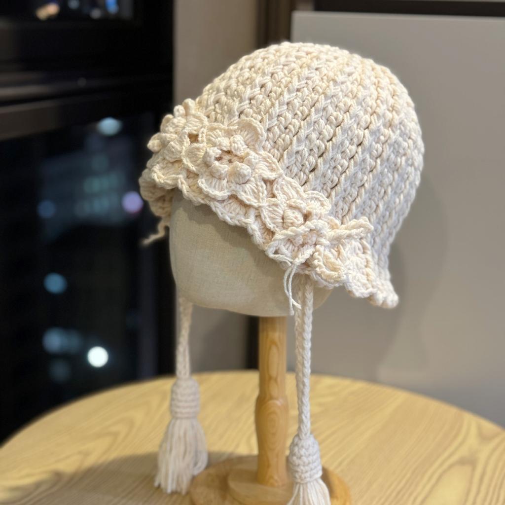 Retro Flower Hand Woven Braided Woolen Hat for Women in Autumn and Winter Warm and Versatile Tassel Knitted Hat