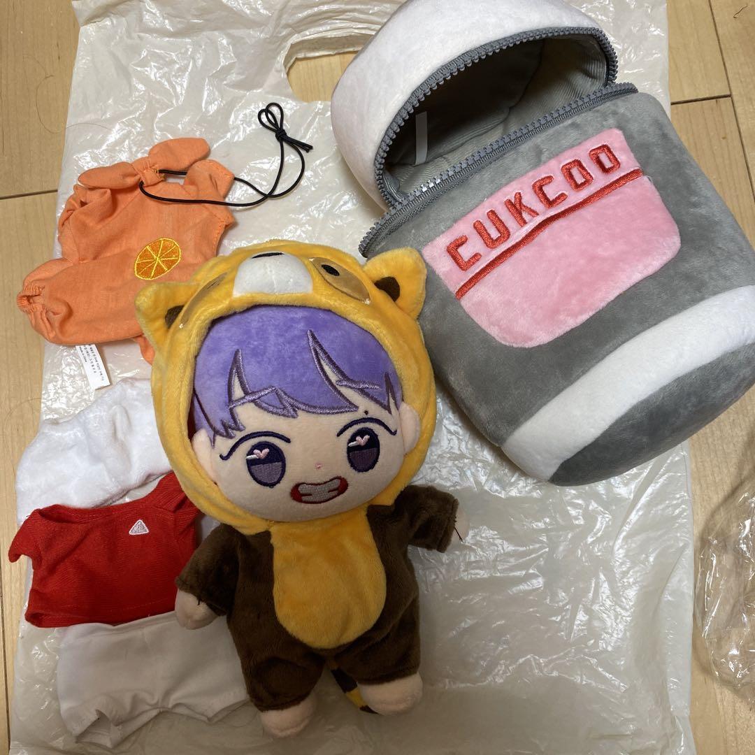 

[USED] Yun Jisung stuffed toy 3