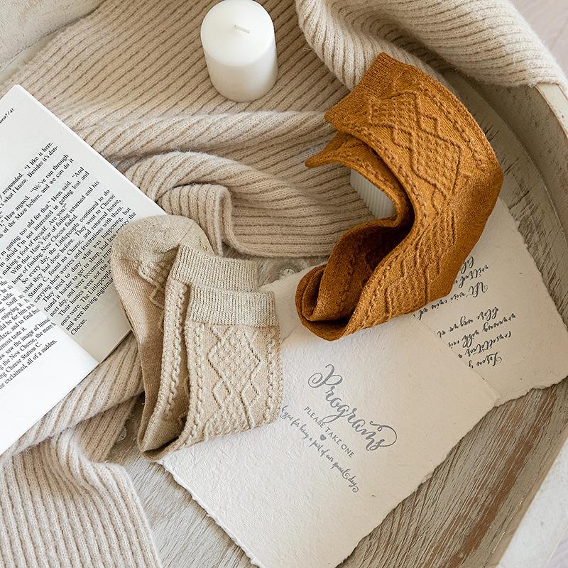 Zimowe Skarpety Damskie z Kaszmiru i Wełny Jednolite Styl Japoński Harajuku Retro Długie Skarpety Kobiety Dziewczęta Termiczne Vintage Streetwear Skarpety Załogowe