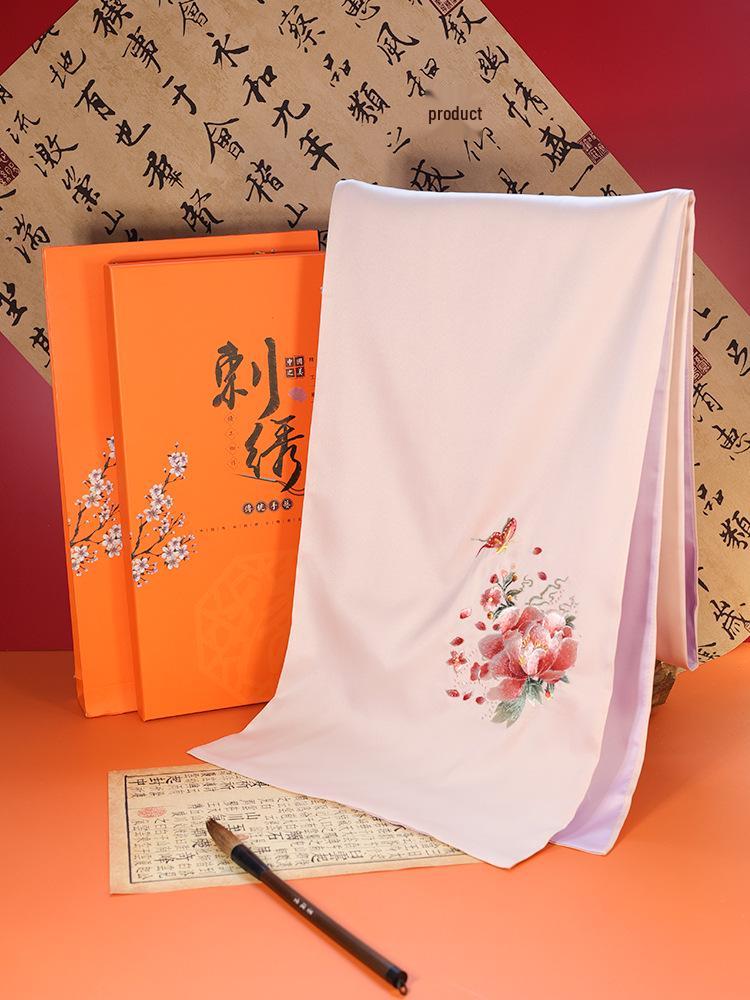 Chinese Suzhou Embroidery Scarf: Elegant Su Craft Gift for Foreigners or Business