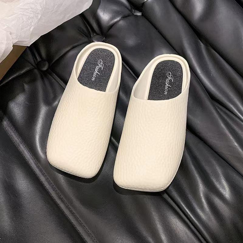 Baotou slippers female students wear new simple and fashionable versatile leather pattern one pedal lazy cool slippers female