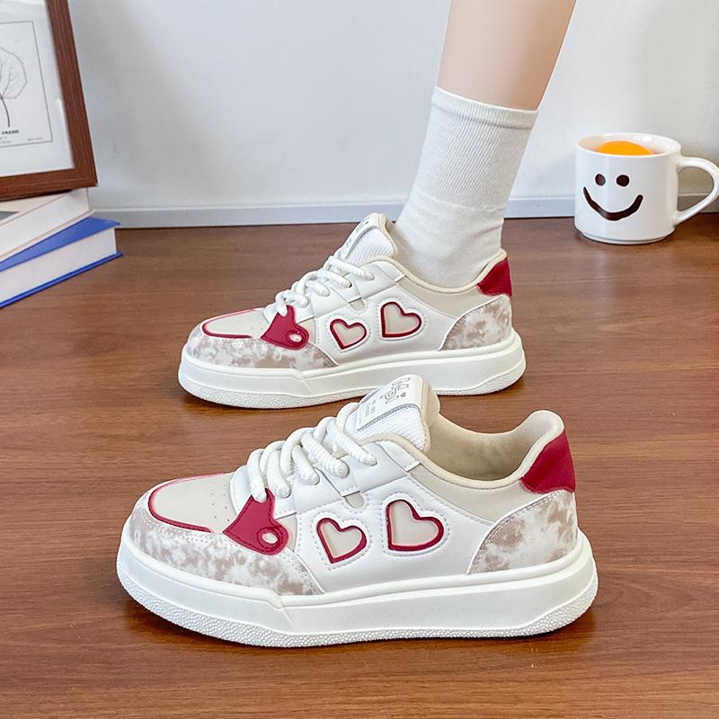 

Модные женские теннисные кроссовки CRLAYDK Classic для ходьбы, плоские, низкие, повседневные, на шнуровке, с принтом сердечек, модная обувь, скейтбордические кроссовки 40