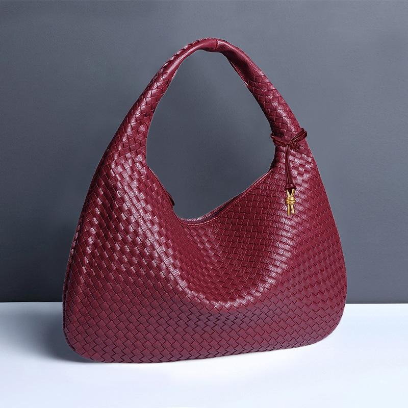 Hand-Woven Retro Single Shoulder Underarm Women'S Bag Fashion Trend Portable Oblique Span Women'S Bag