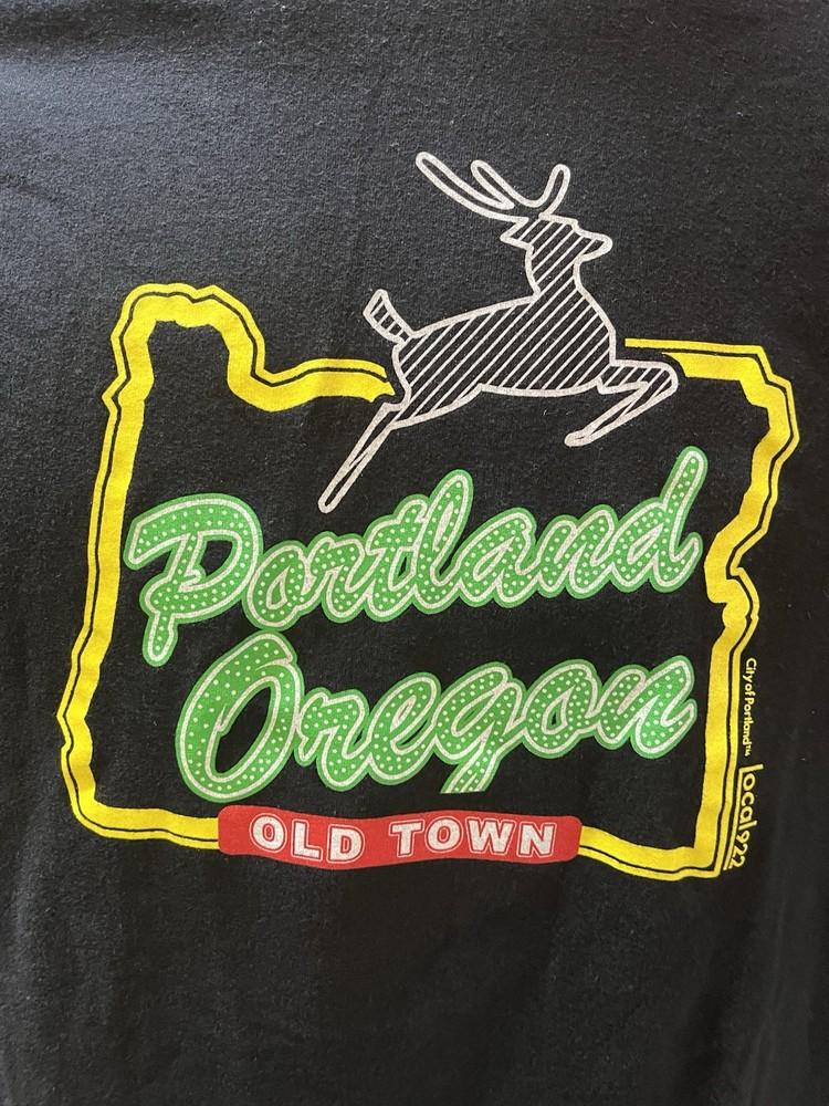 Portland Oregon Old Town Landmark T-Shirt Men s Medium Local 922 Black Unisex T-Shirt XXL