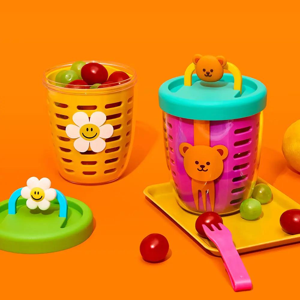 WIGGLE WIGGLE Fruit Pot Portable Fruit Container with Built-in Fork