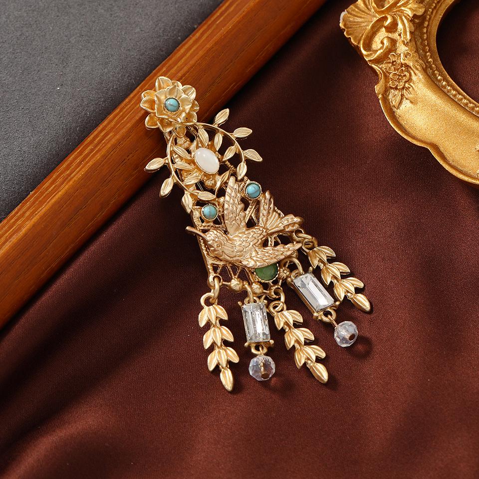 Vintage Gold Swallow Brooch with Wheat Tassel & Flower Pin for Women's Jackets