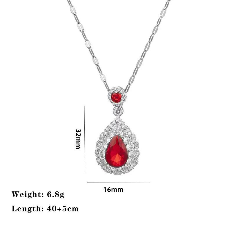 Elegant High-End Emerald Water Drop Necklace - Non-Fading, Versatile, Exquisite Light Luxury Clavicle Chain for Women