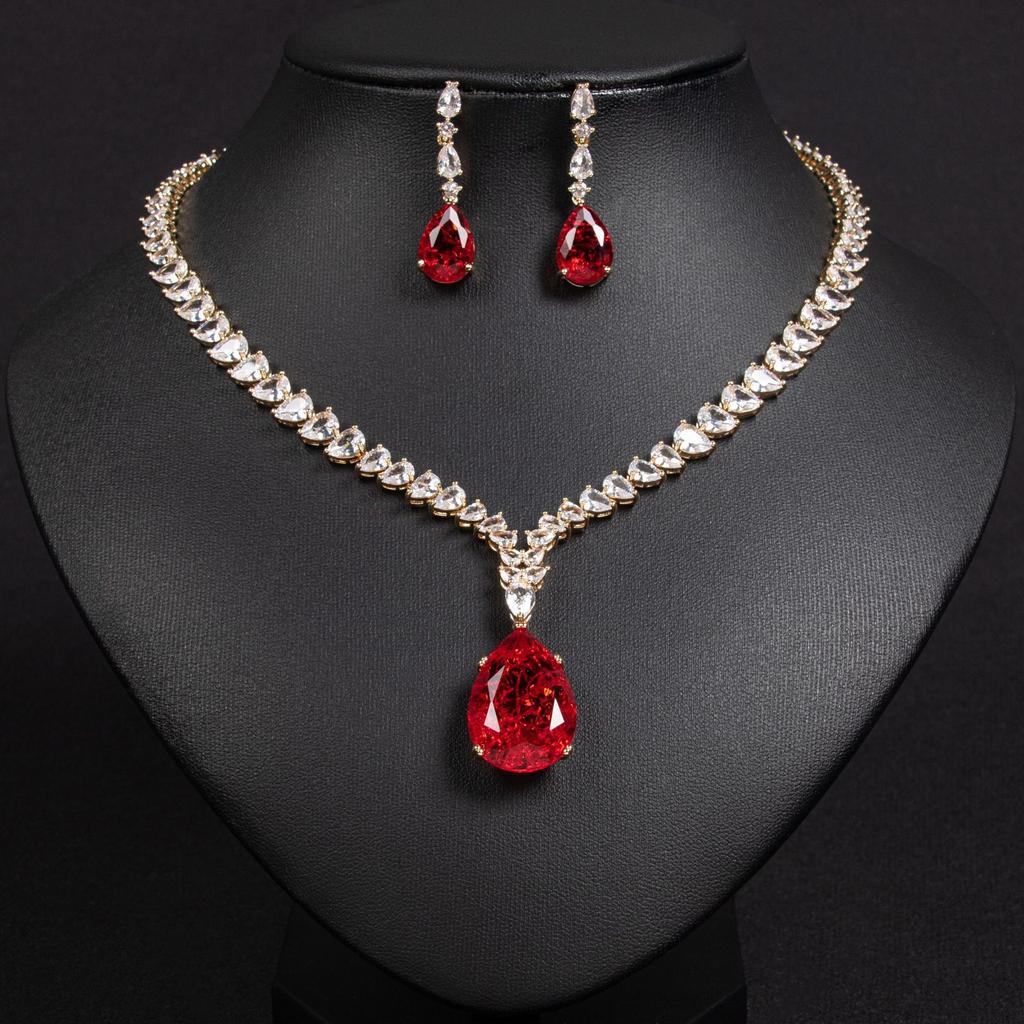 Women's Light Luxury Design Elegant Water Droplet Tassel Necklace Earring Set Fashionable And Versatile Unique Design Sense Set