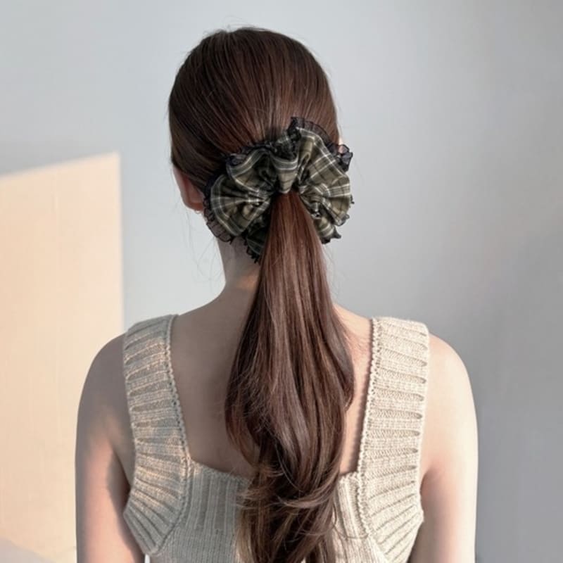 Favorite Noun Tartan Scrunchies_Khaki