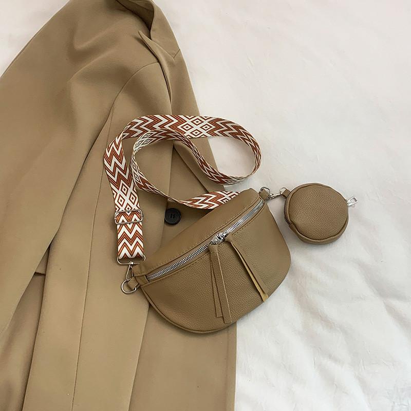 Stilvolle PU-Satteltasche für Damen in Schwarz, Braun, Khaki und Weiß. Perfekt für die Frühlingsmode.