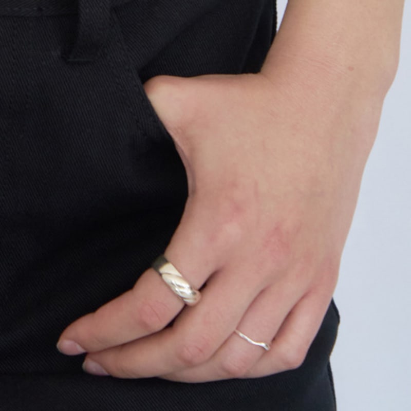 STILL INSTANT Ripple Band Ring