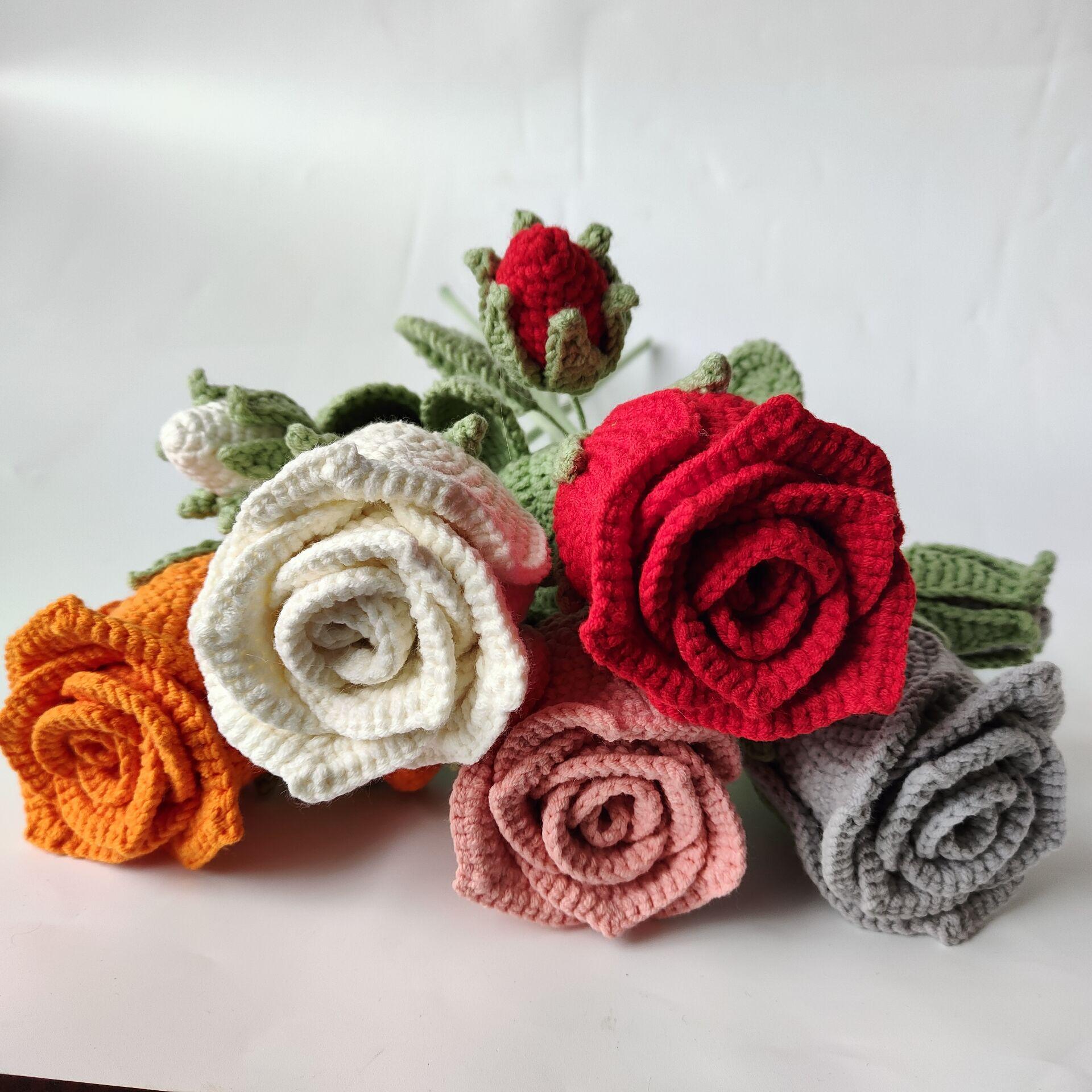 

Handmade Woolen Rose Bouquet for Photography & Wedding Decor белый/кремовый
