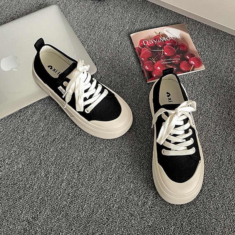 Casual lightweight black retro thick-soled low-top canvas shoes women's 2025 new summer casual soft baseplate shoes