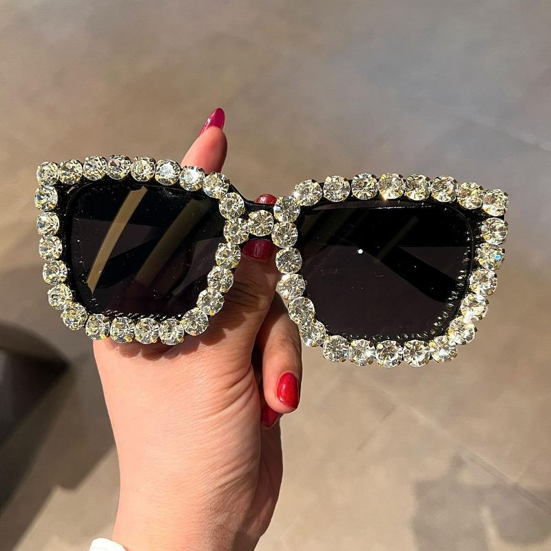 Large Frame Diamond-set European and American Trend Sunglasses Personalized Retro Party Sunglasses Advanced Sense UV Protection