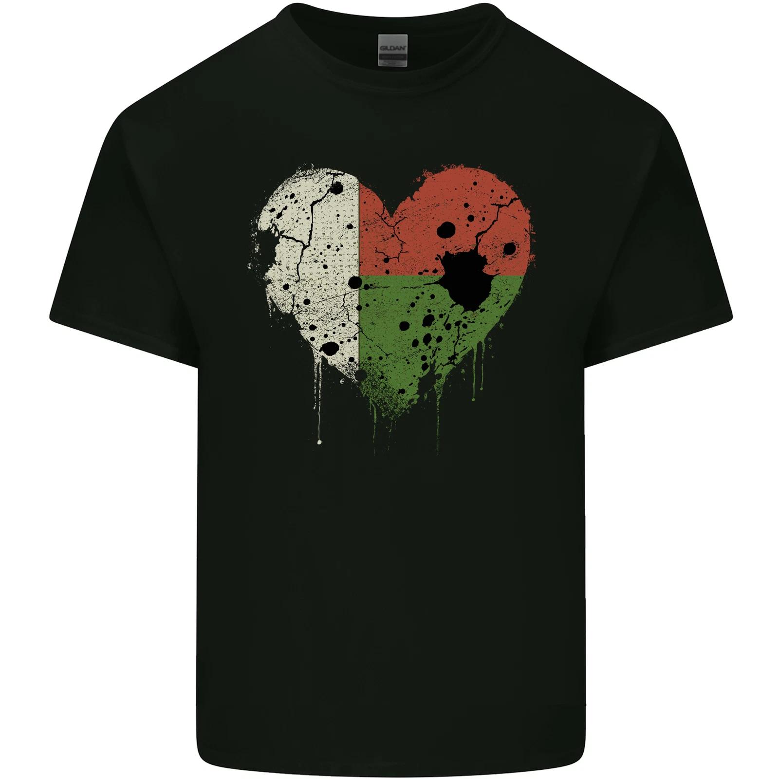 

Love Madagascar Flag Madagascan Day Football Kids T-Shirt Childrens 4XL
