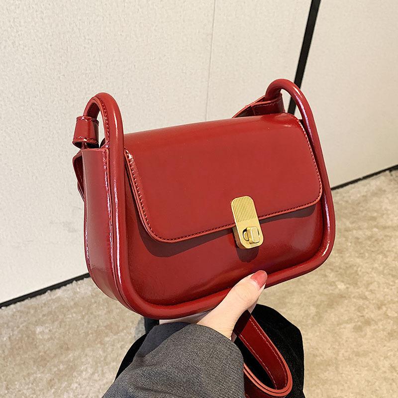 Textured Red Small Bag Women's 2026 Spring and Summer New Versatile Oblique Span Bag Single Shoulder Underarm Small Square Bag