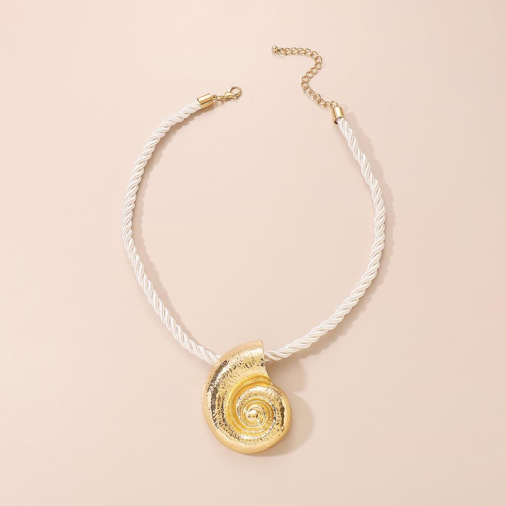 Tooxika Fashion Exaggerated Conch Pendant Necklace Personalised Vintage Ocean Style Geometric Necklace